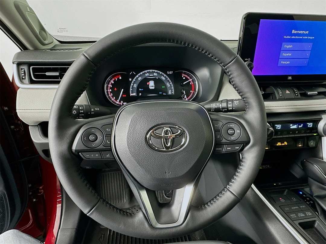 2025 Toyota Rav4 XLE Premium - Image 11
