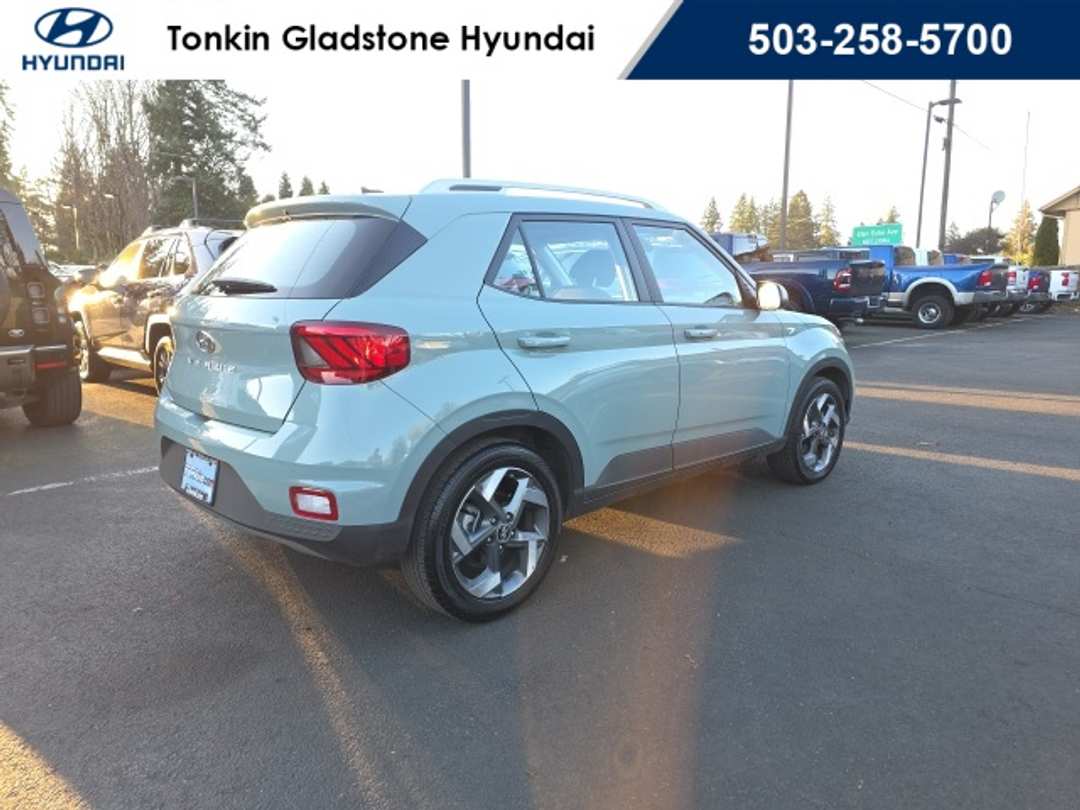 2025 Hyundai Venue SEL - Image 5