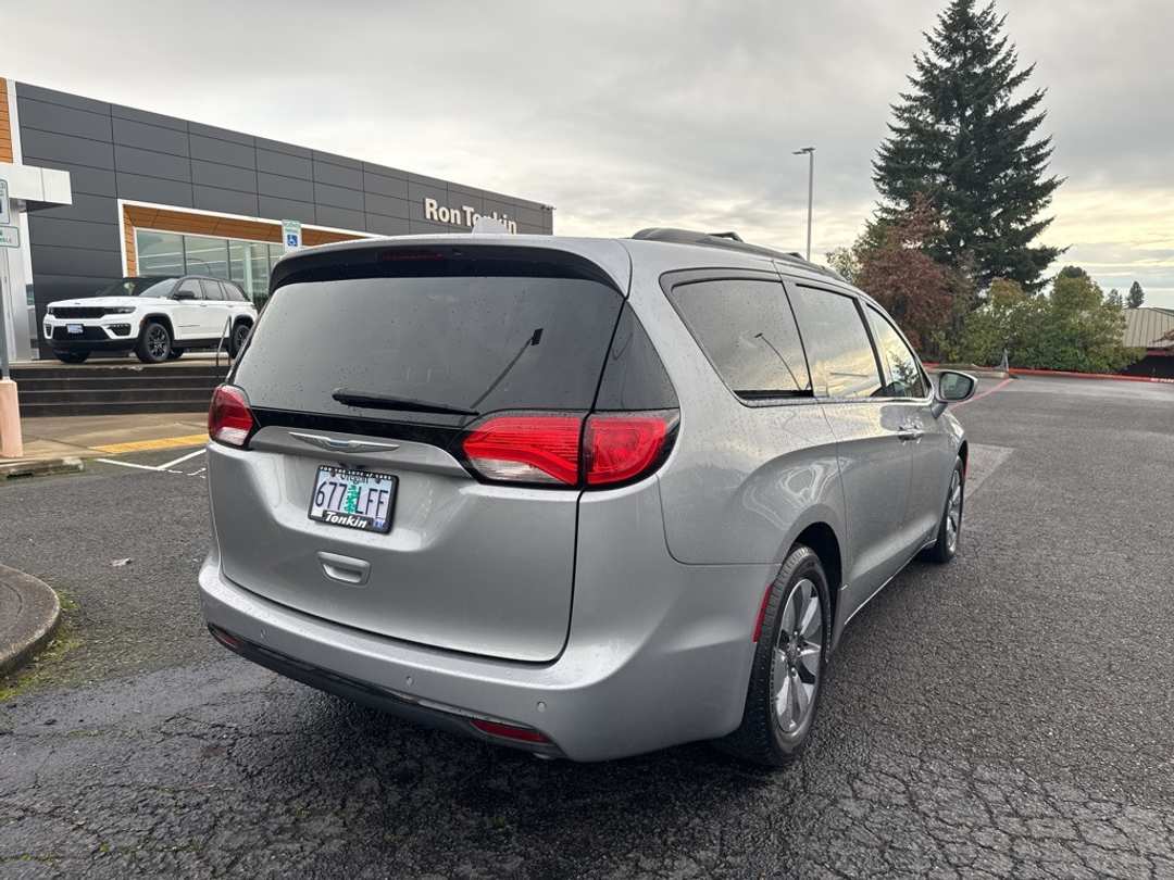 2018 Chrysler Pacifica Touring L - Image 7