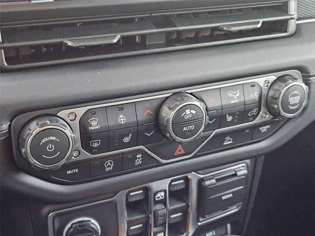 2026 Jeep Gladiator Rubicon - Image 23