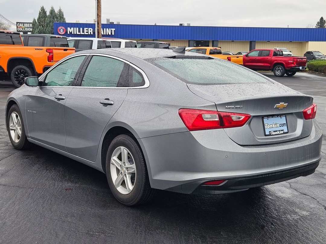 2025 Chevrolet Malibu LS - Image 4