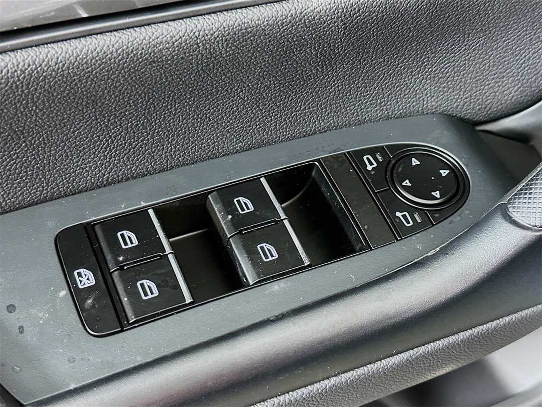 2026 MAZDA Cx-50 Premium - Image 18