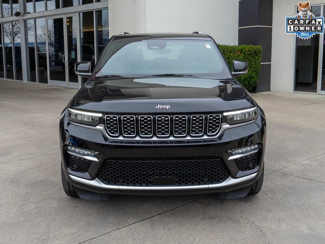 2023 Jeep Grand Cherokee Summit - Image 2