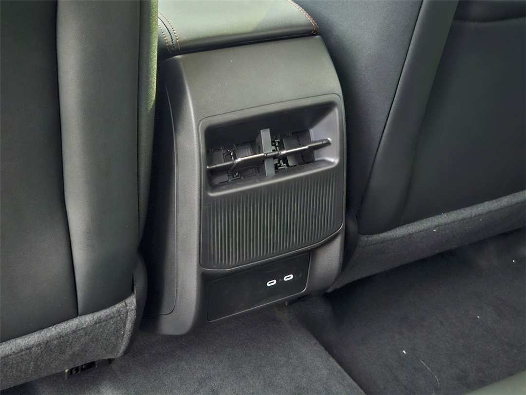 2026 Jeep Cherokee Laredo - Image 29