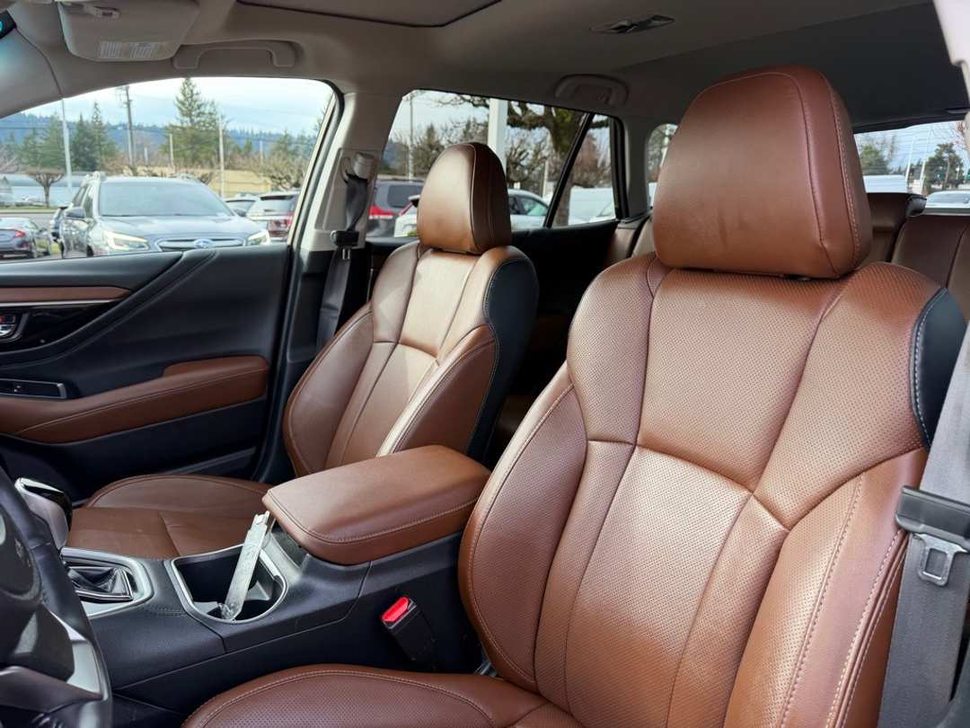 2022 Subaru Outback Touring - Image 17
