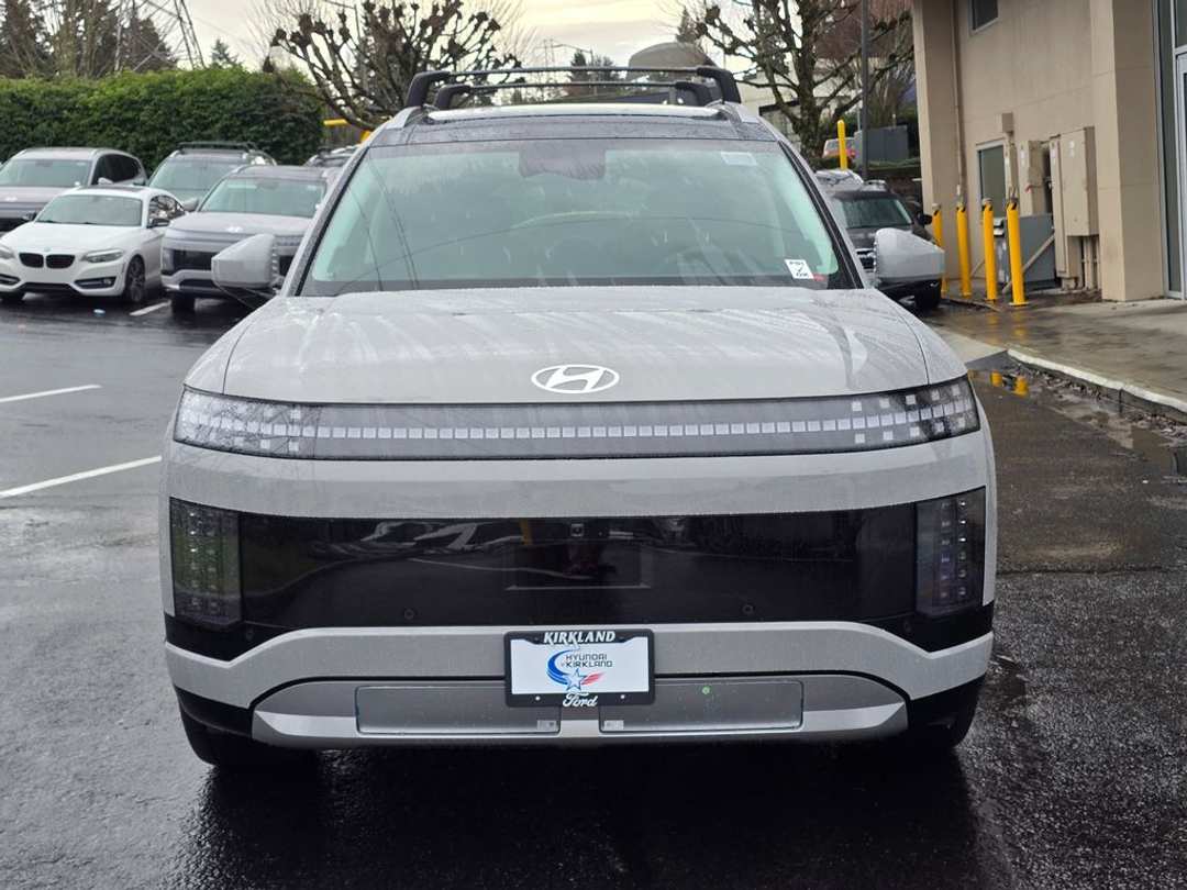 2026 Hyundai Ioniq 9 Performance Limited - Image 2