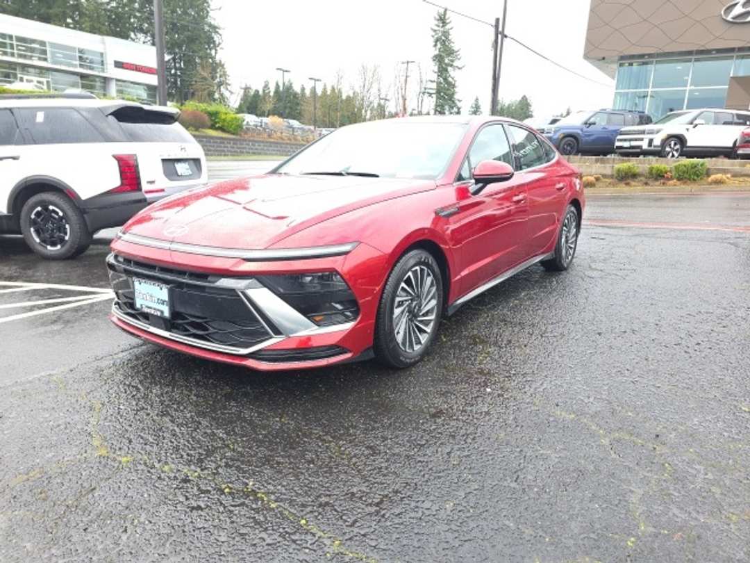 2025 Hyundai Sonata SEL - Image 2