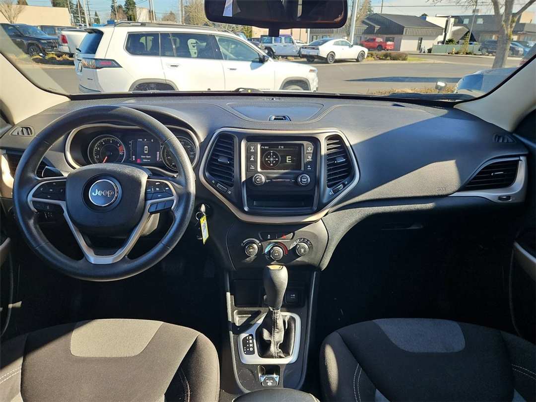 2018 Jeep Cherokee Altitude - Image 22