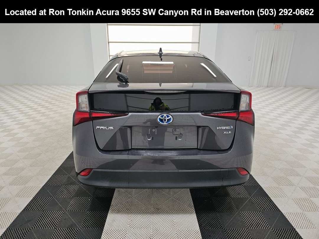 2021 Toyota Prius XLE - Image 6