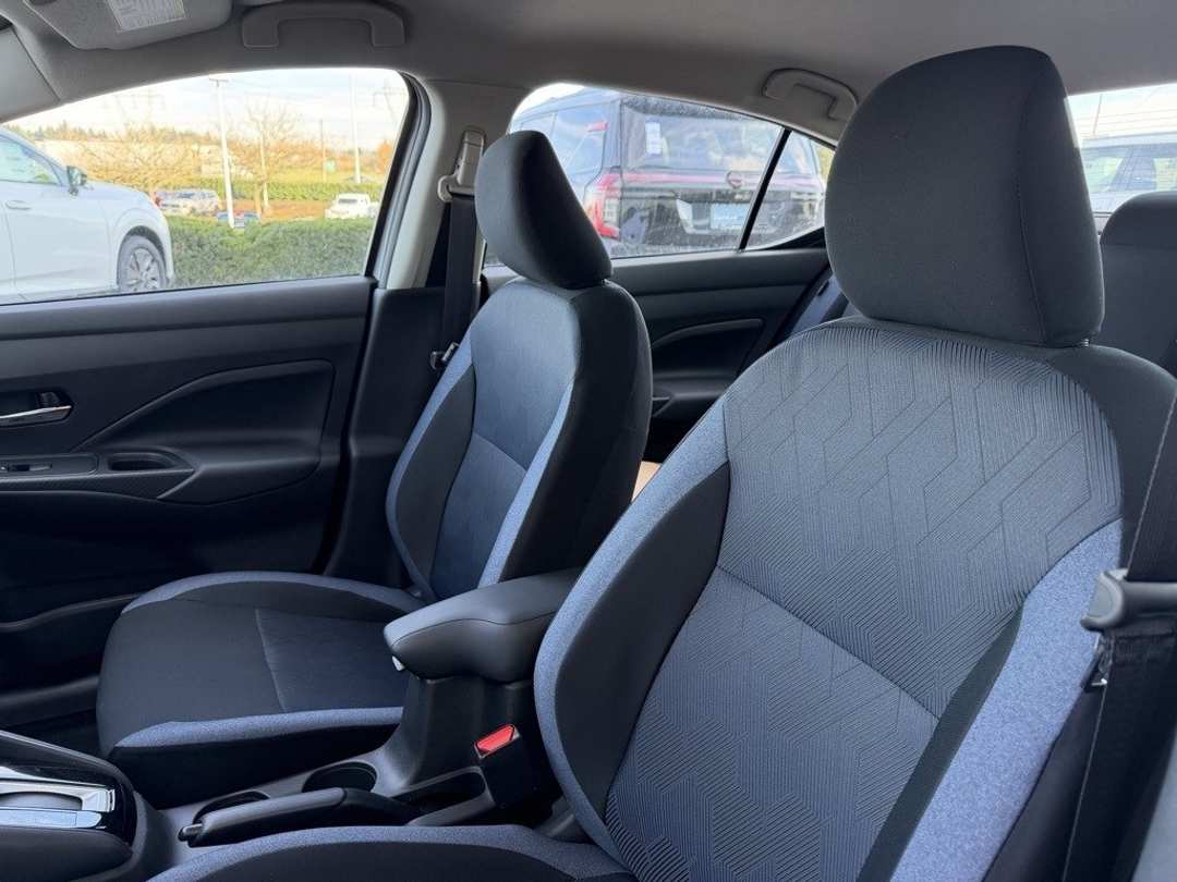 2025 Nissan Versa 1.6 SV - Image 20