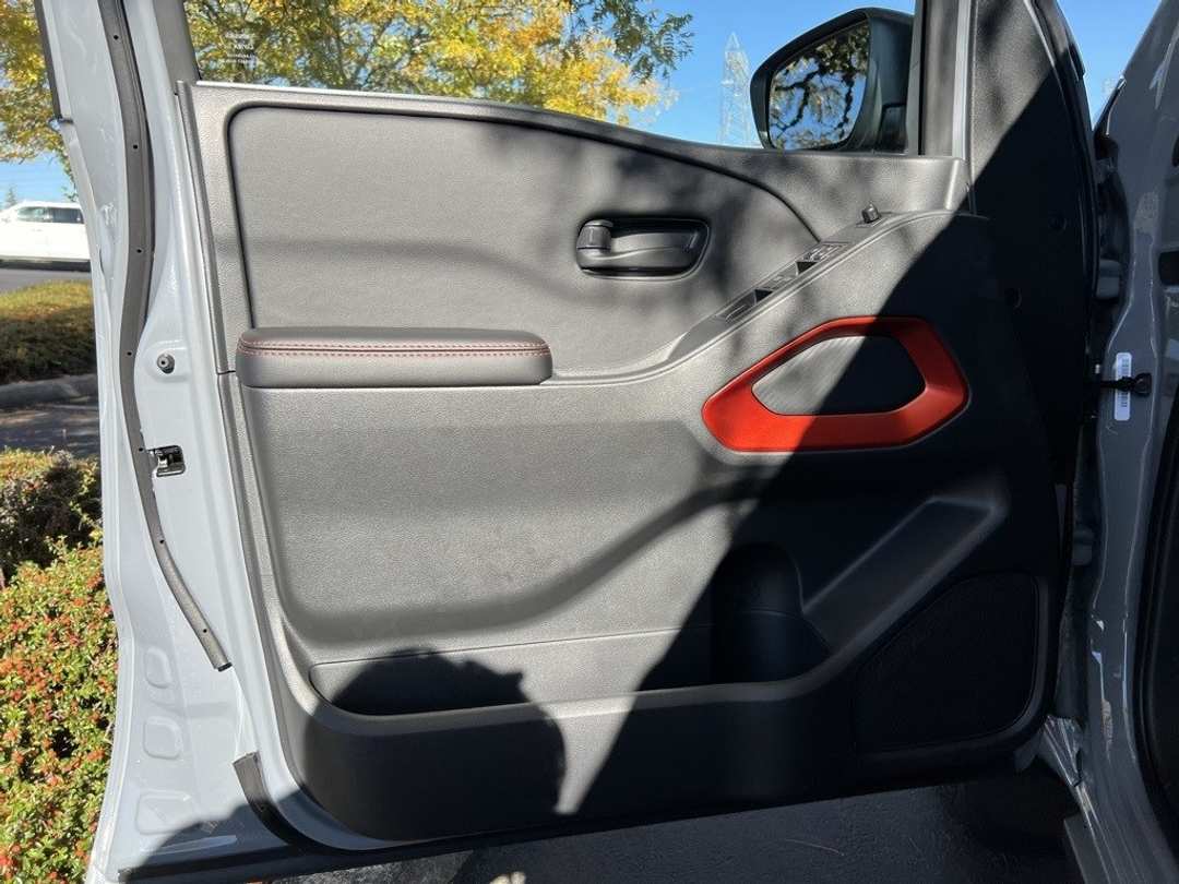 2026 Nissan Frontier PRO4X - Image 10