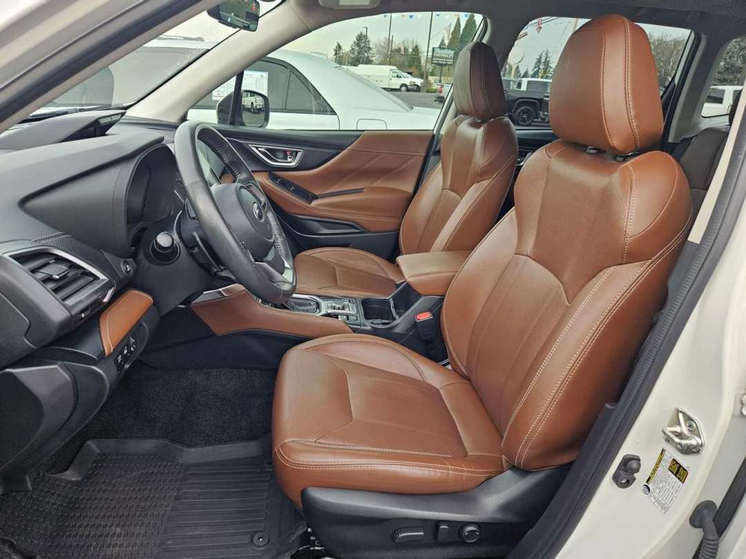 2021 Subaru Forester Touring - Image 14