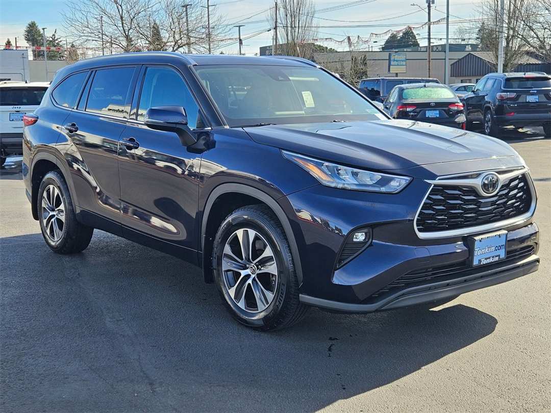 2020 Toyota Highlander XLE - Image 8