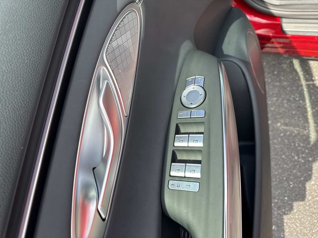 2026 Genesis Electrified Gv70 - Image 18