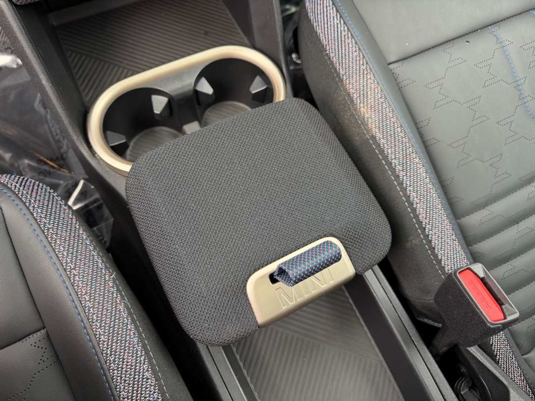 2025 MINI Cooper S Countryman Signature Plus - Image 26