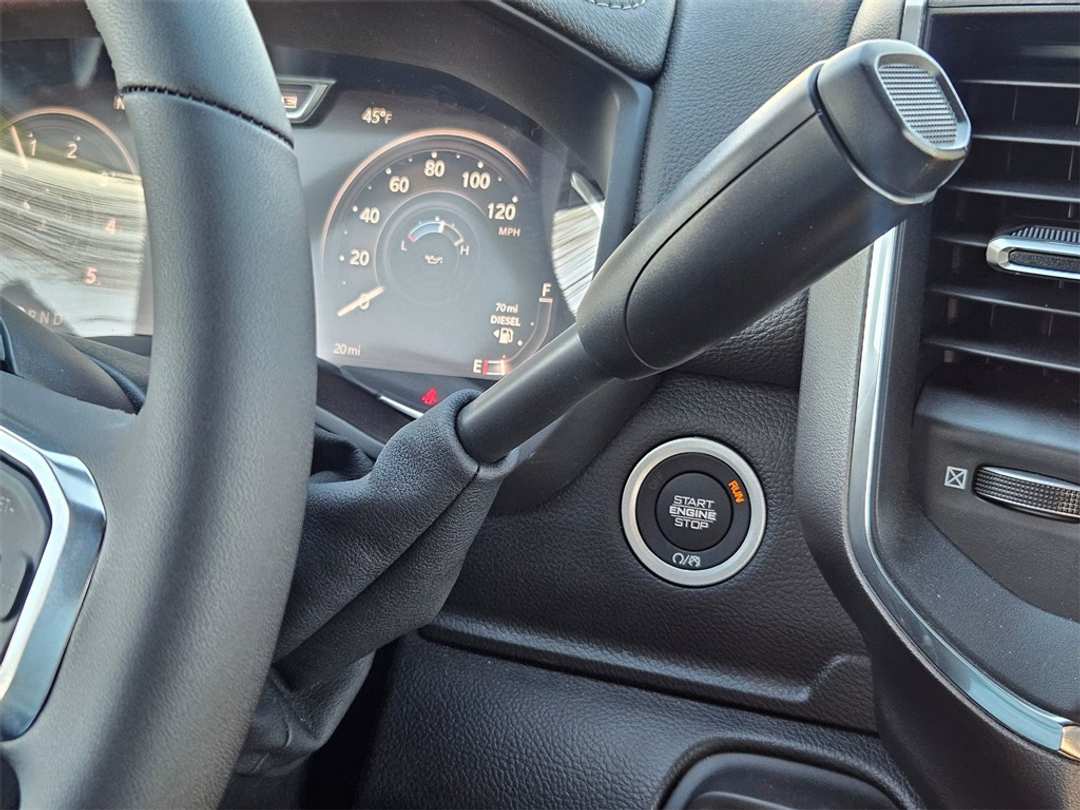 2026 Ram 3500 Laramie - Image 18