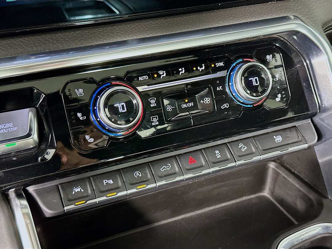 2022 GMC Sierra 1500 Denali - Image 17