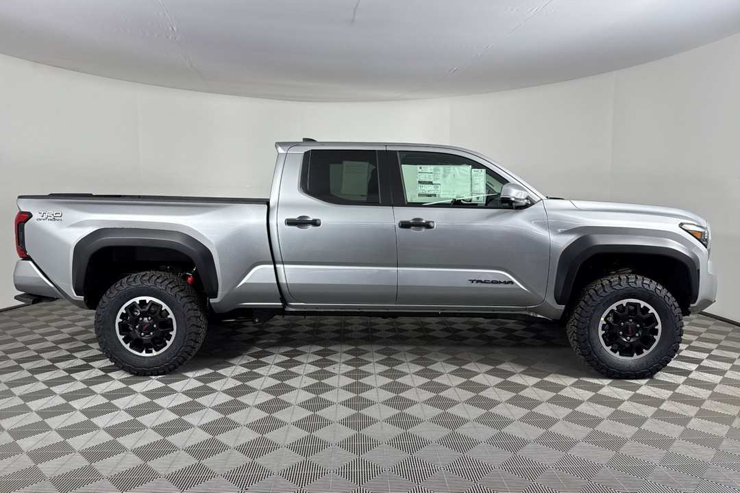 Toyota Tacoma - Image 2