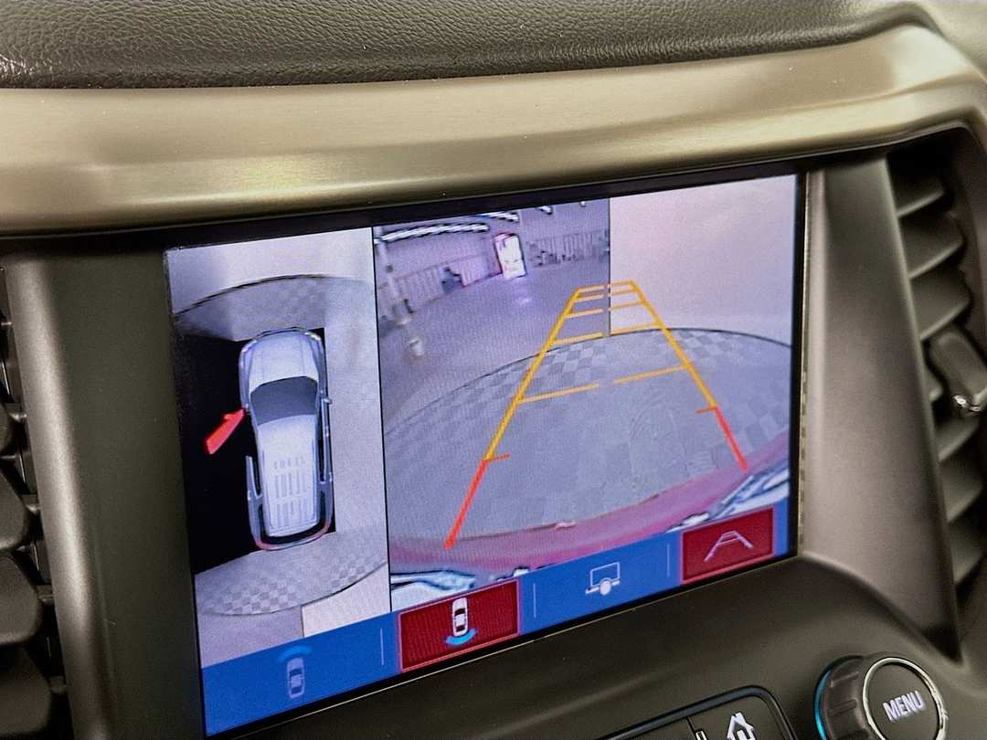 2017 GMC Acadia Denali - Image 15