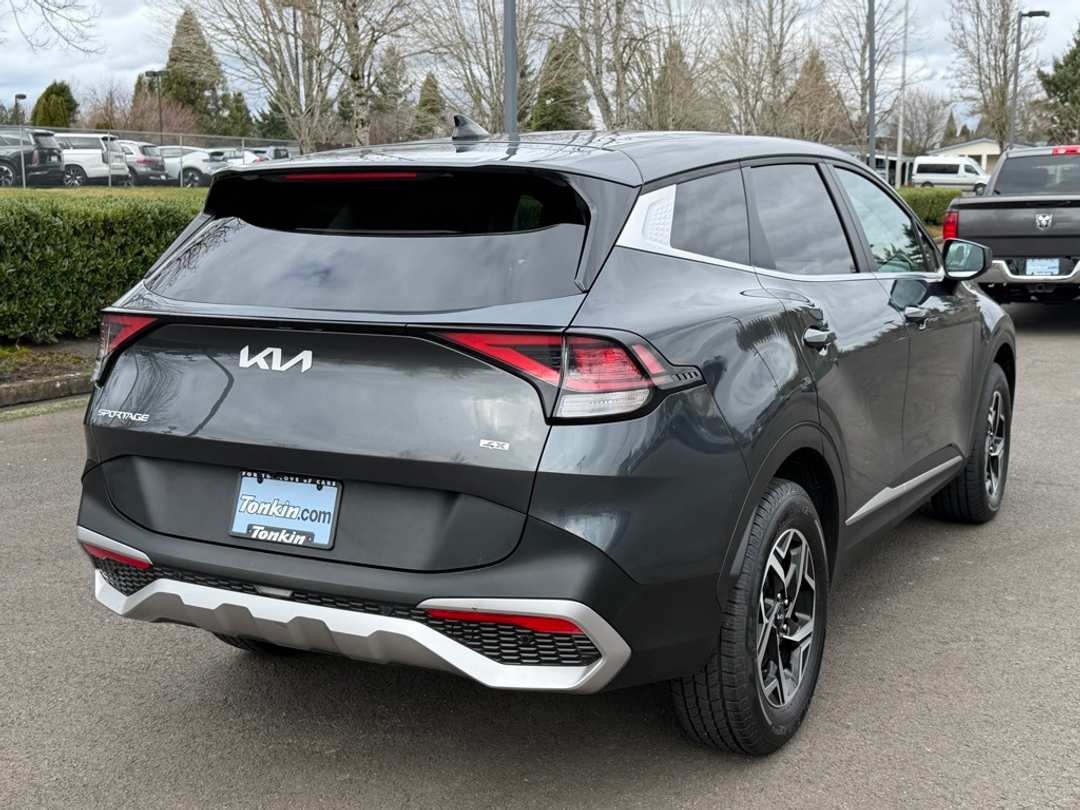 2024 Kia Sportage LX - Image 8