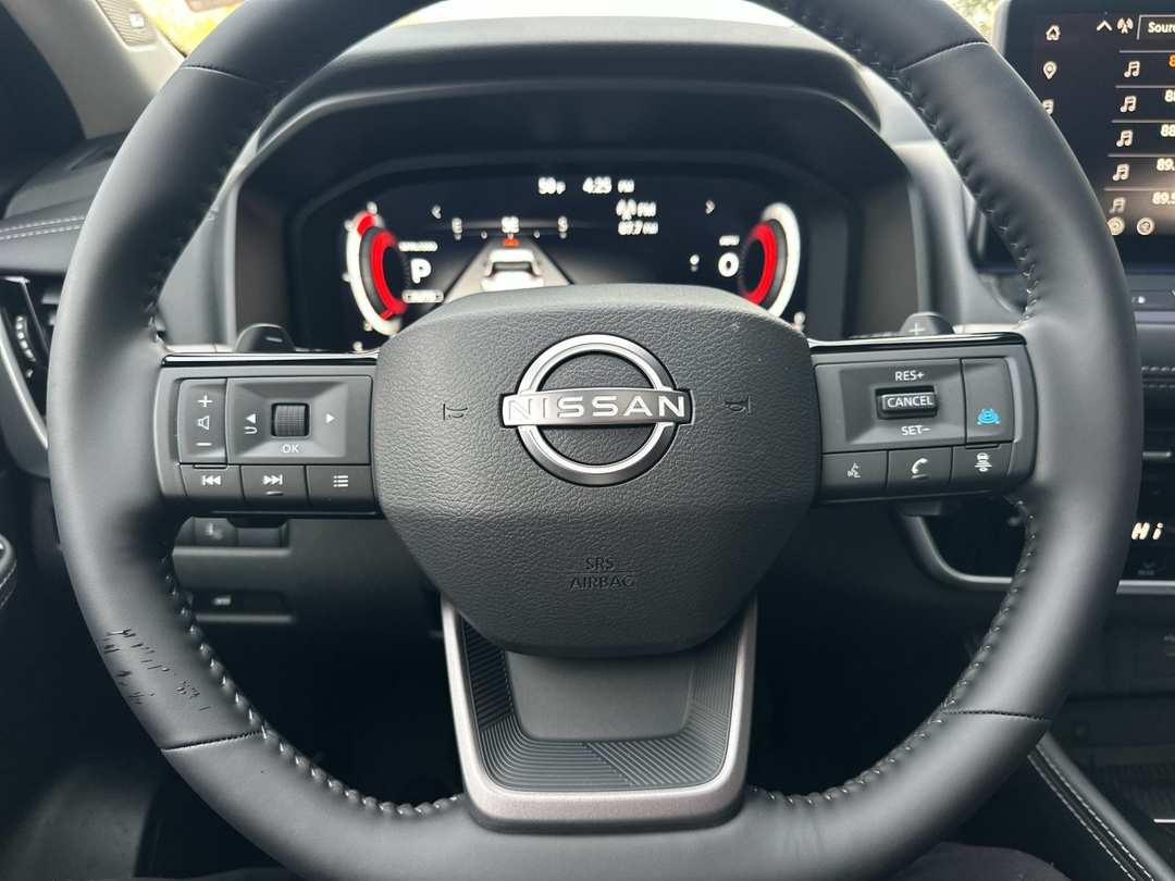 2026 Nissan Rogue Platinum - Image 22