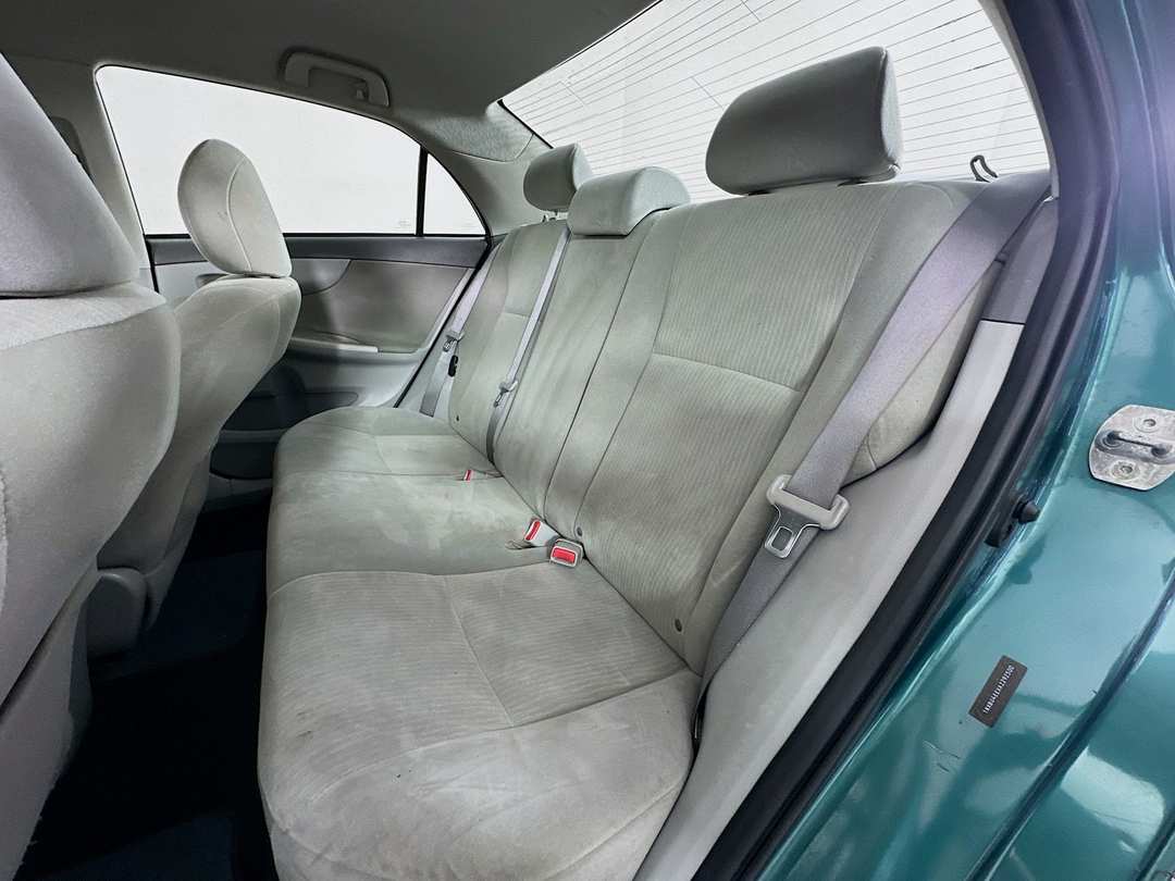 2010 Toyota Corolla LE - Image 22