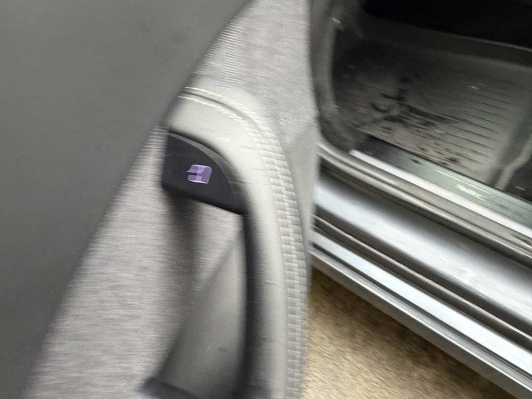 2021 Tesla Model S Plaid - Image 15