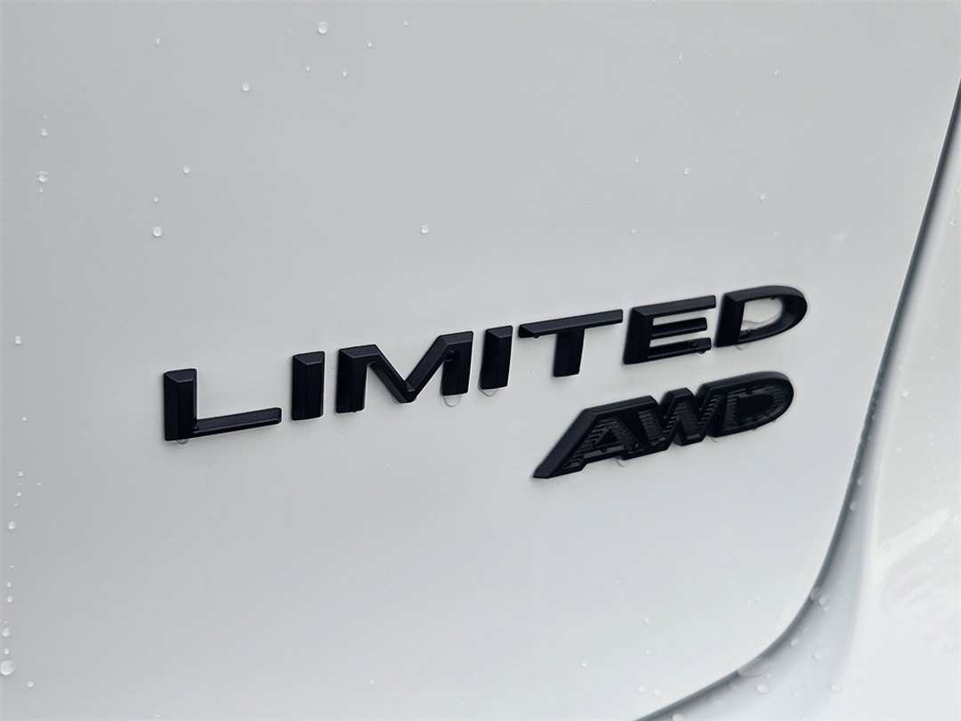 2026 Chrysler Pacifica Limited - Image 35