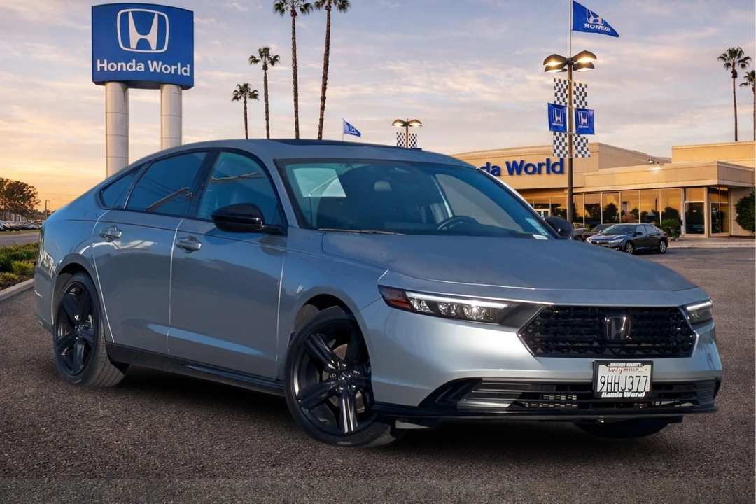 2023 Honda Accord SportL - Image 2