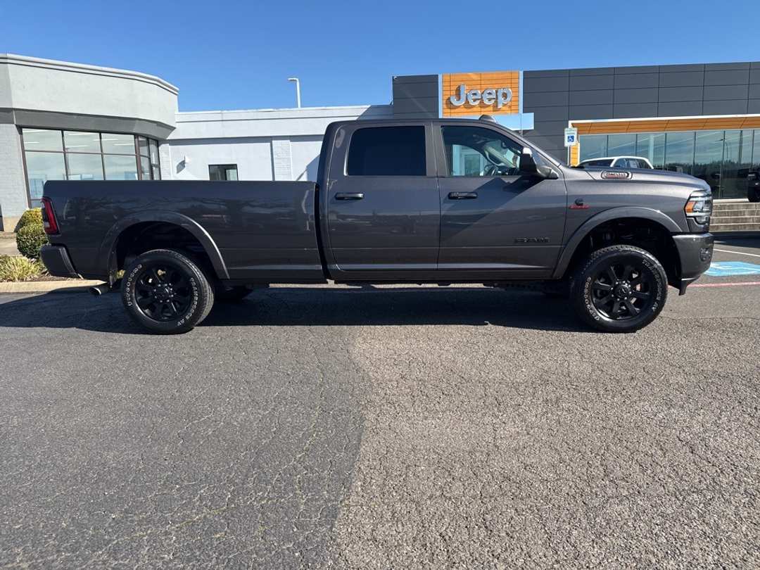 2022 Ram 2500 Laramie - Image 9