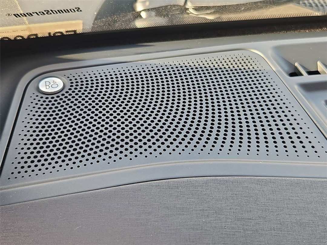 2025 Ford Bronco Outer Banks - Image 11