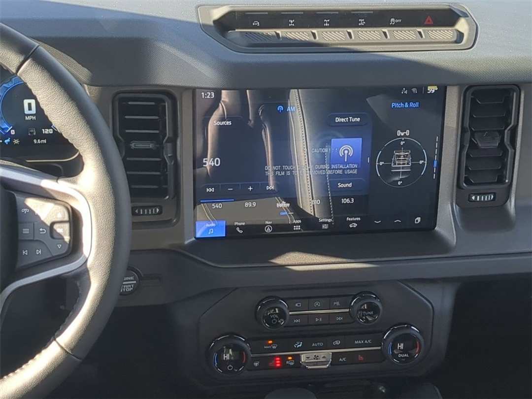 2025 Ford Bronco Badlands - Image 16