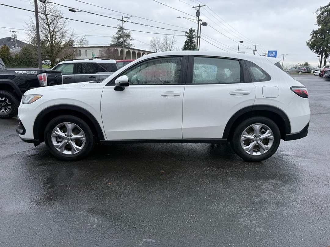 2025 Honda HR-V LX - Image 5