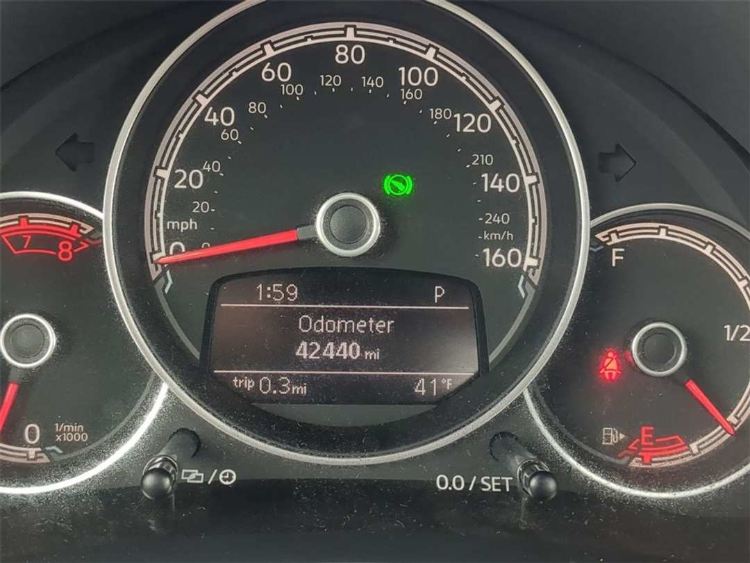 2019 Volkswagen Beetle 2.0T SE - Image 16