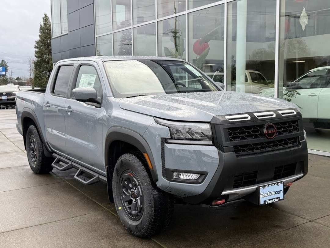 2026 Nissan Frontier PRO4X - Image 2