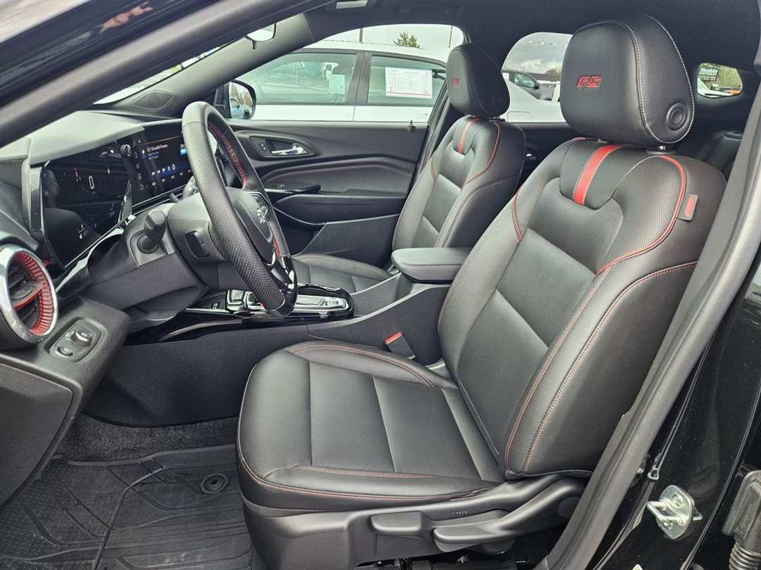 2025 Chevrolet Trax 2RS - Image 14