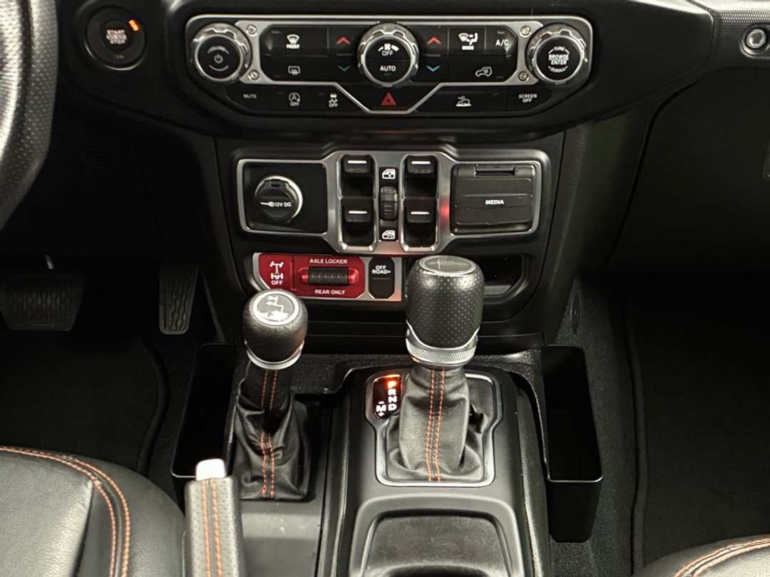 2022 Jeep Gladiator Mojave - Image 19