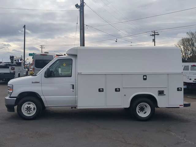 2024 Ford E-350sd Base