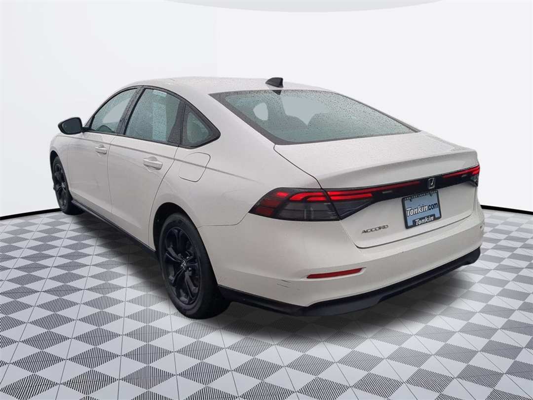 2025 Honda Accord SE - Image 4