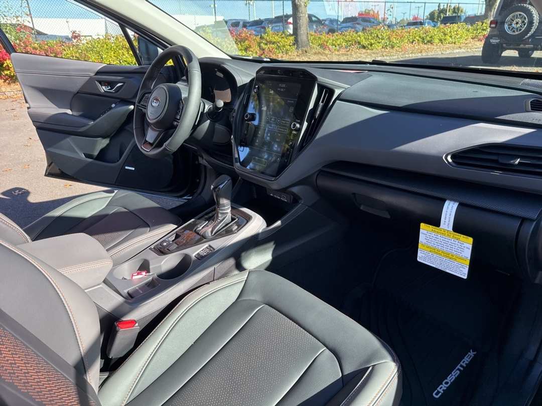 2025 Subaru Crosstrek Limited - Image 31
