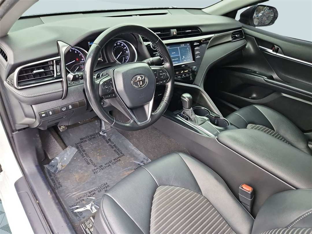 2020 Toyota Camry SE - Image 13