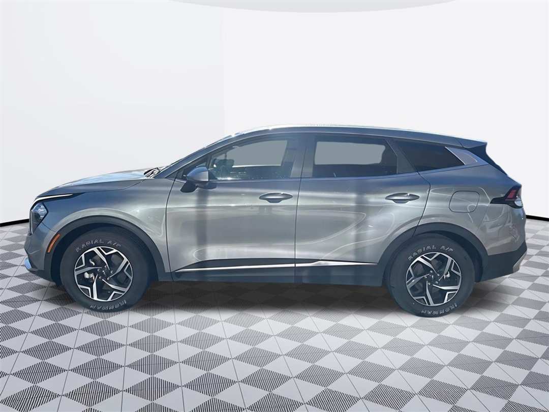 2023 Kia Sportage LX - Image 6
