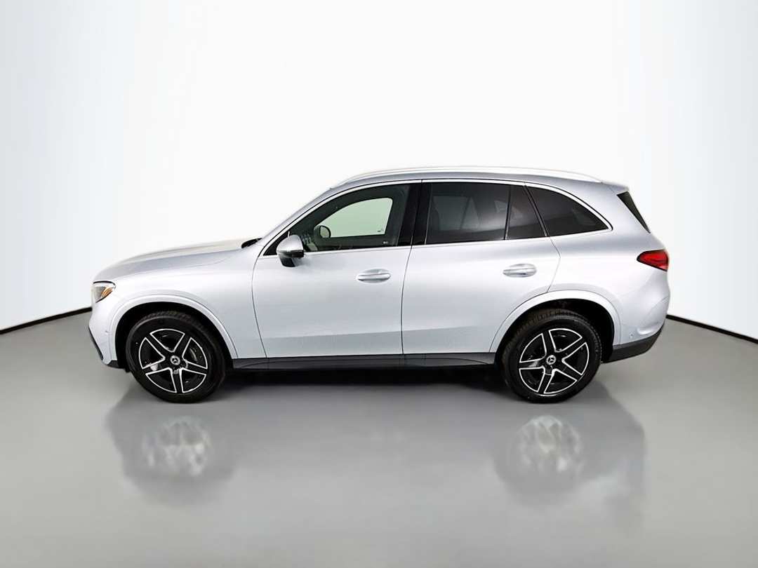 2025 Mercedes-Benz GLC GLC 300 - Image 2