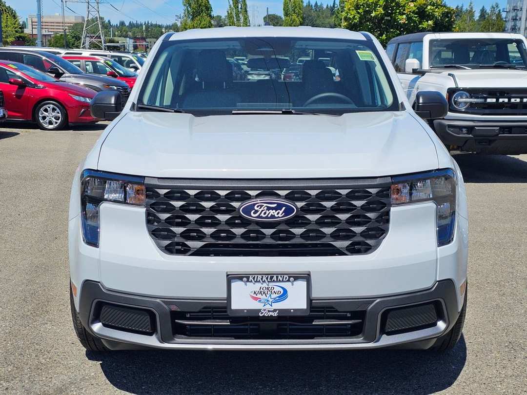 2025 Ford Maverick XLT - Image 2