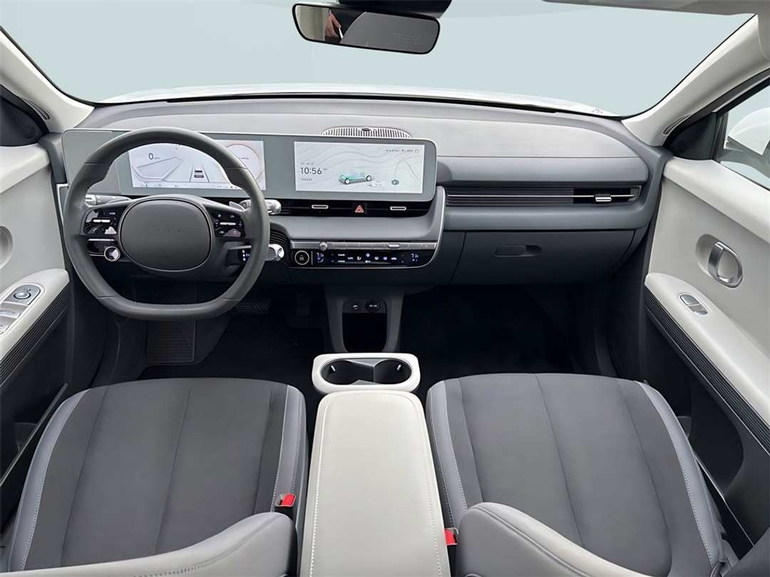 2023 Hyundai Ioniq 5 SE - Image 18