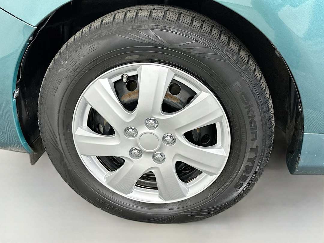 2010 Toyota Corolla LE - Image 28