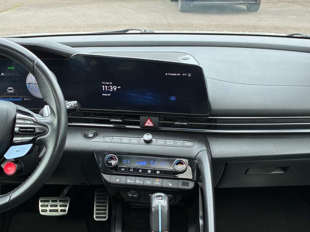 2023 Hyundai Elantra N Base - Image 16