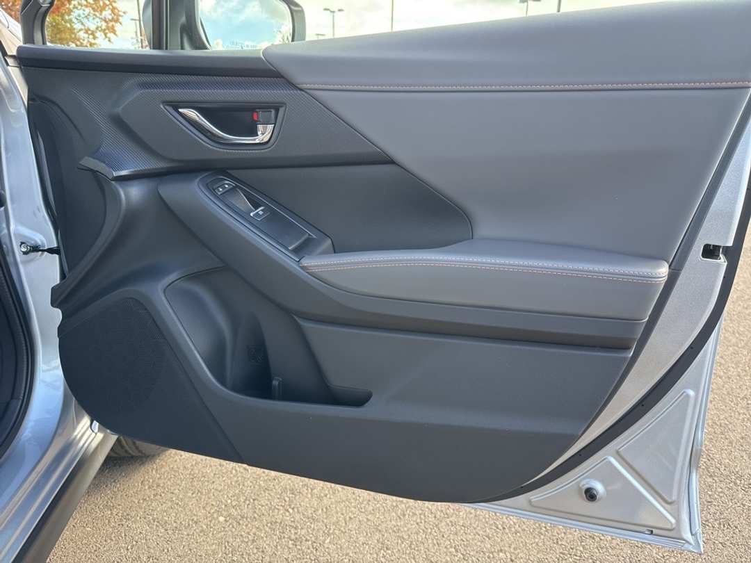 2025 Subaru Crosstrek Limited - Image 28