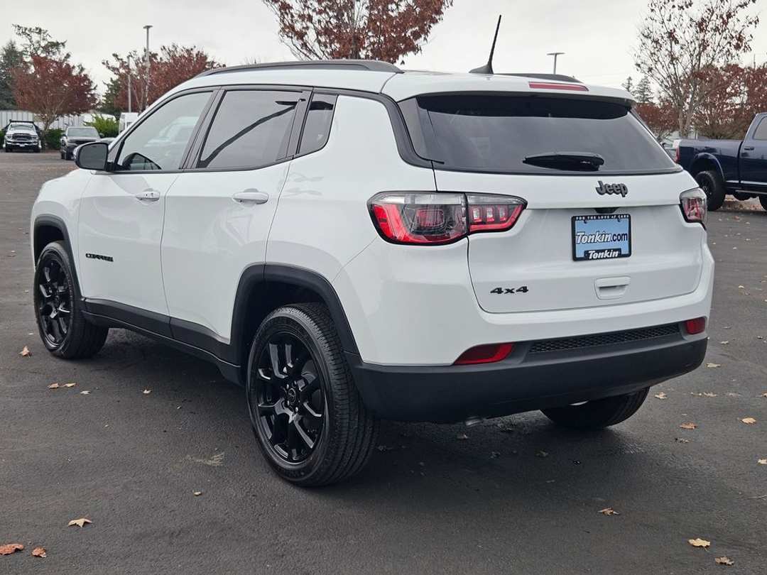 2026 Jeep Compass Latitude - Image 3