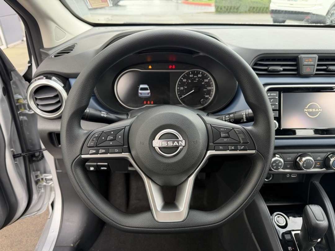 2025 Nissan Versa 1.6 SV - Image 19